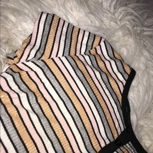Striped crop top, button crop tee
